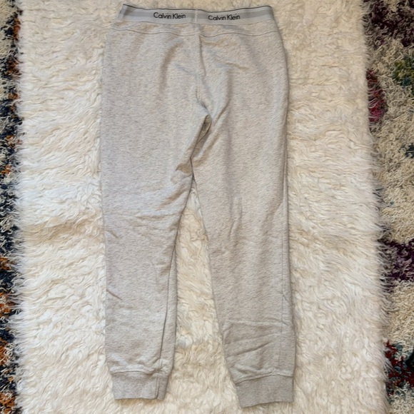 Calvin Klein Women's Modern Cotton Jogger Pant, Size Medium - Picture 2 of 11